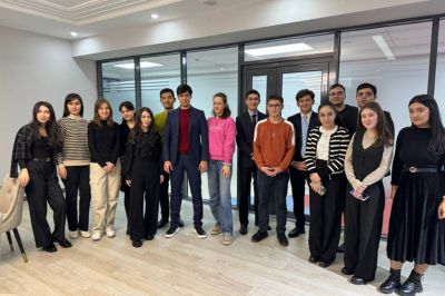 Lunch talk with WIUT School of Volunteers