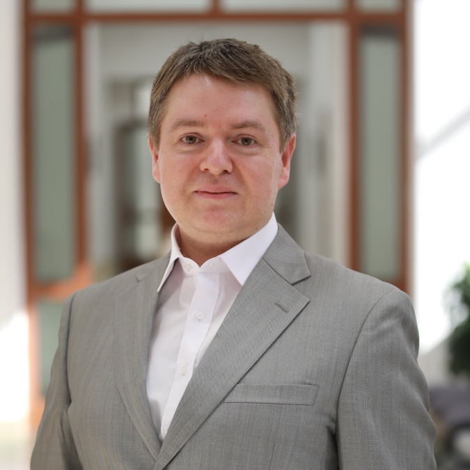 Dr. Kamil Tilyabaev