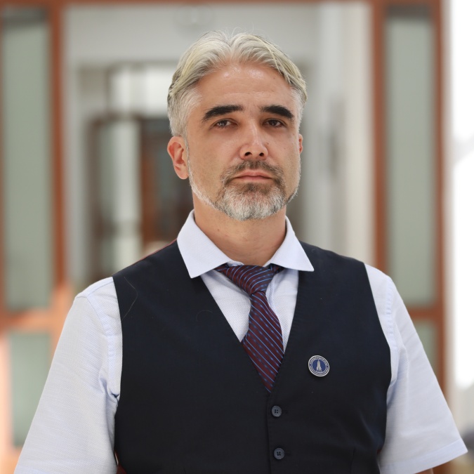Dr  Ruslan Isaev